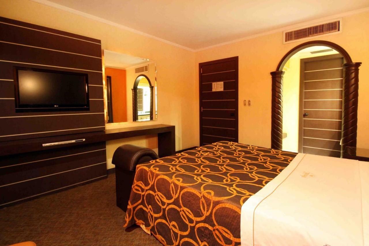 Motel Mirage Guadalajara Esterno foto